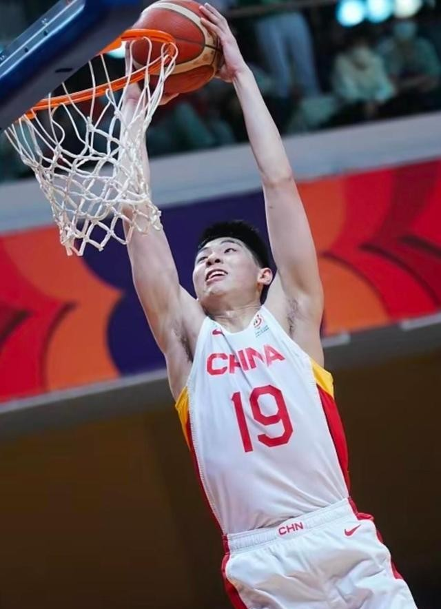 加时末段CBA常规赛焦点战,AC米兰篮板制胜,目标明确,赛季目标并未改变的简单介绍 加时末段CBA常规赛焦点战,AC米兰篮板制胜,目标明确,赛季目标并未改变的简单介绍