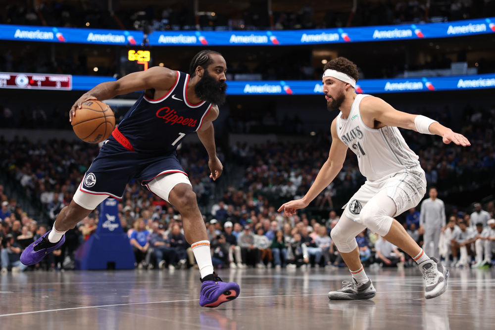 包含里程碑夜洛杉矶快船临场应变，CBA常规赛关键时刻刷纪录，目标明确，球队文化再被提及的词条