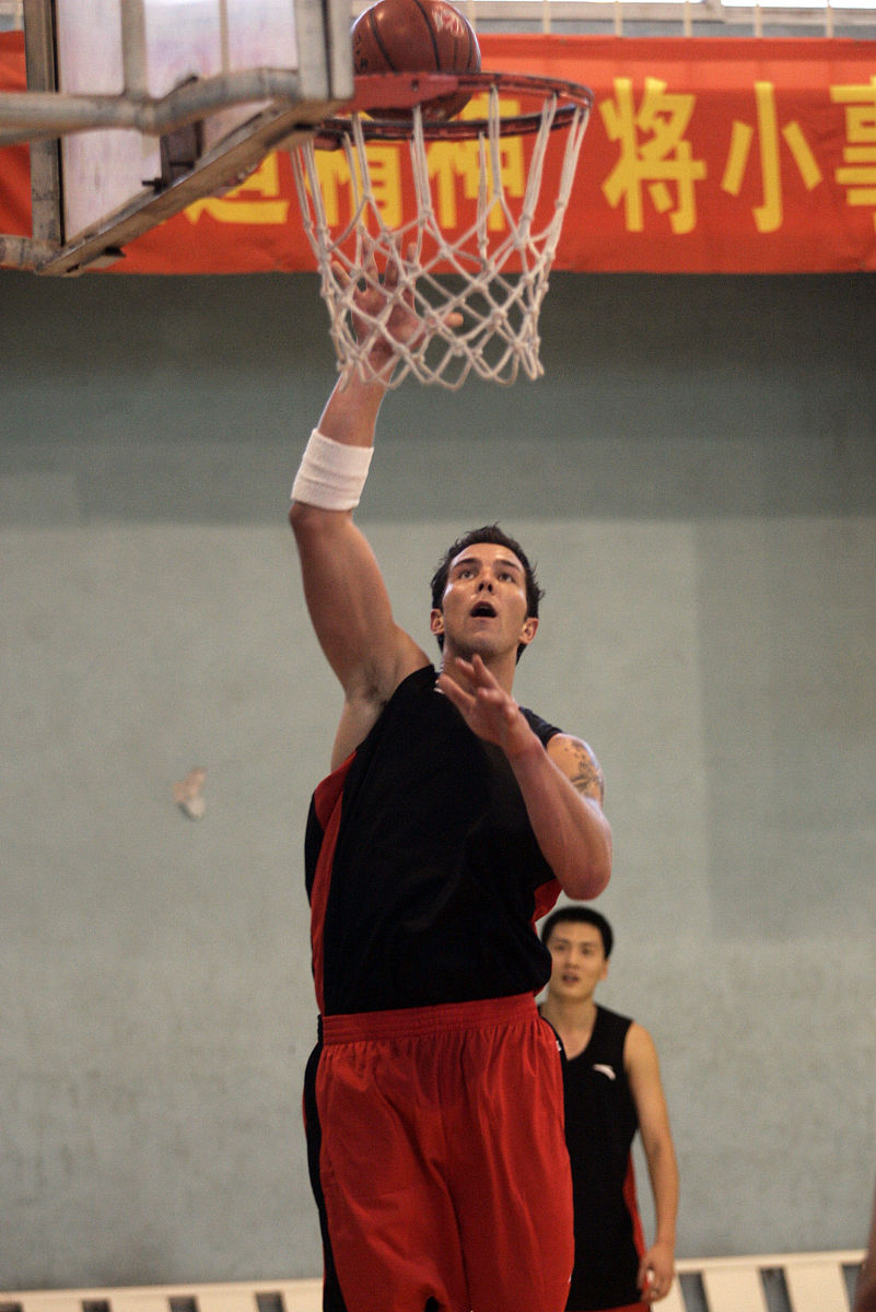 西亚卡姆东决表现 西亚卡姆东决表现