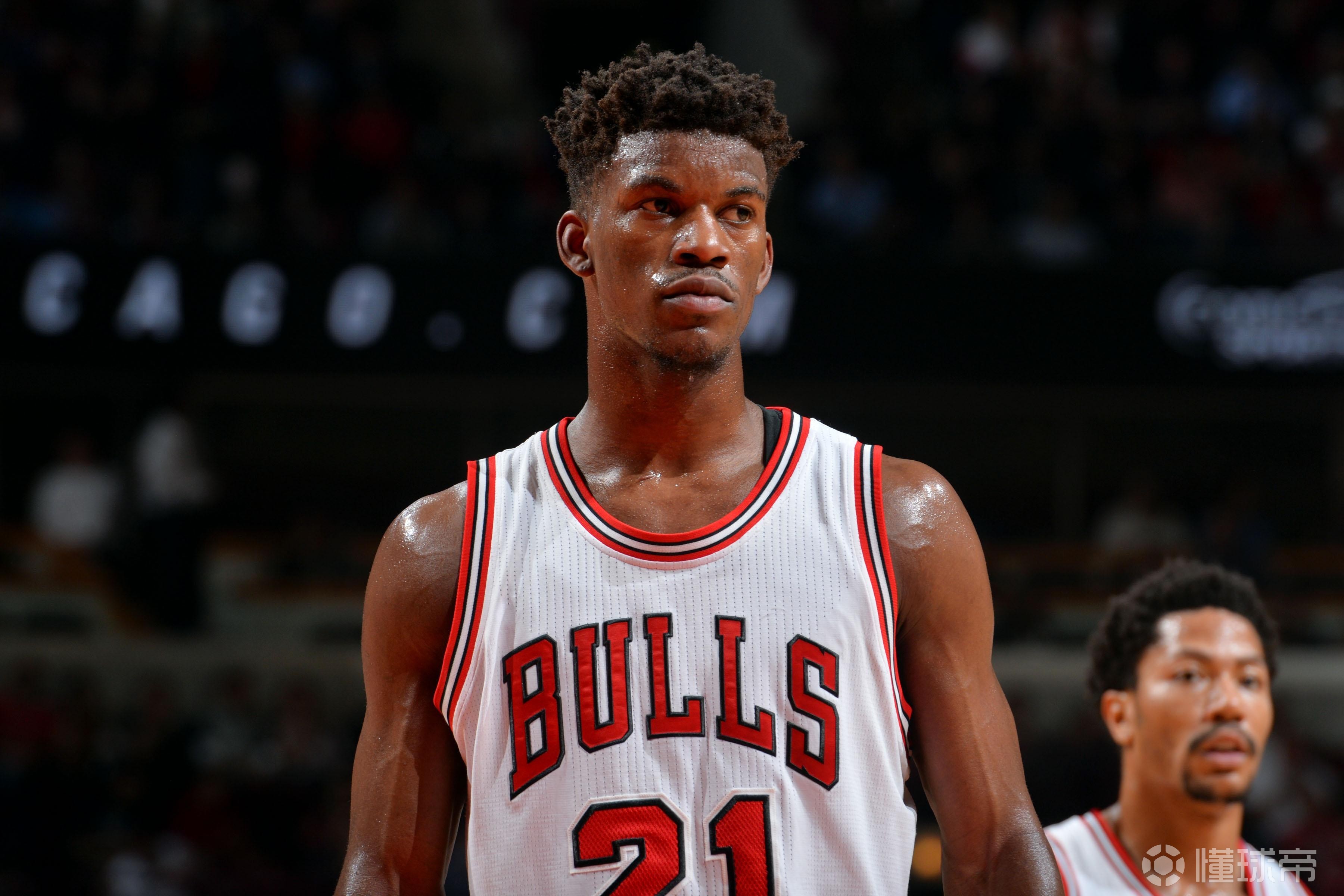 关于巴特勒在公牛比赛中惊险取胜，突破纪录引发热议！的信息